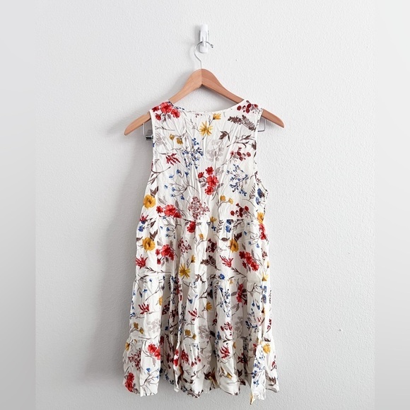 Entro Sleeveless Floral Dress - Picture 5 of 6